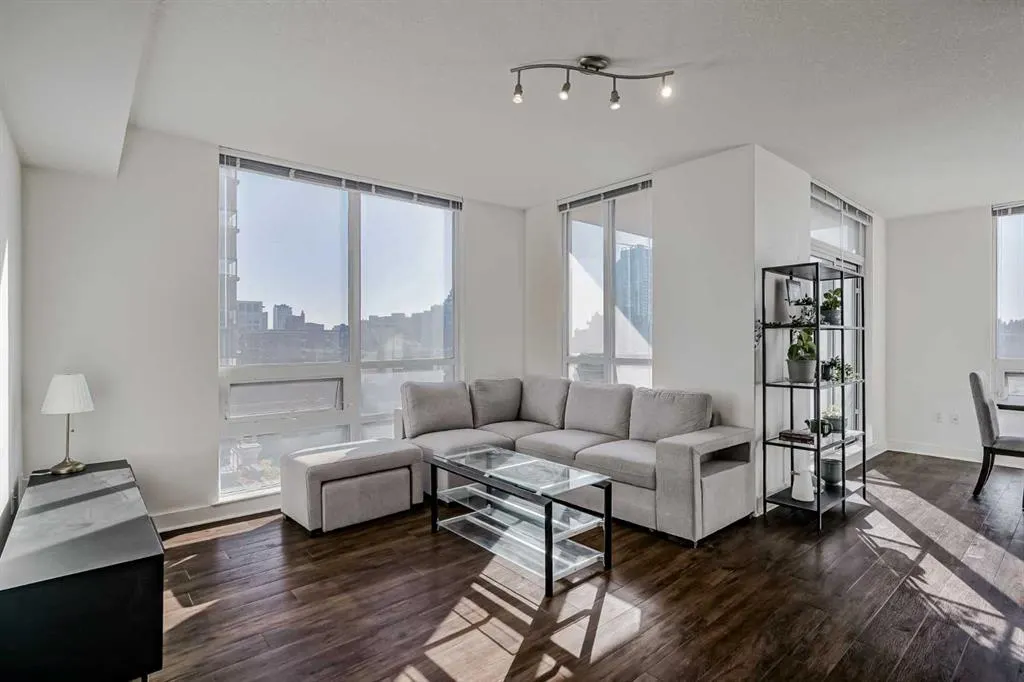 1118 12 Avenue SW, #706