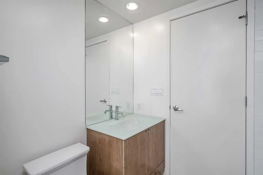 1118 12 Avenue SW, #706