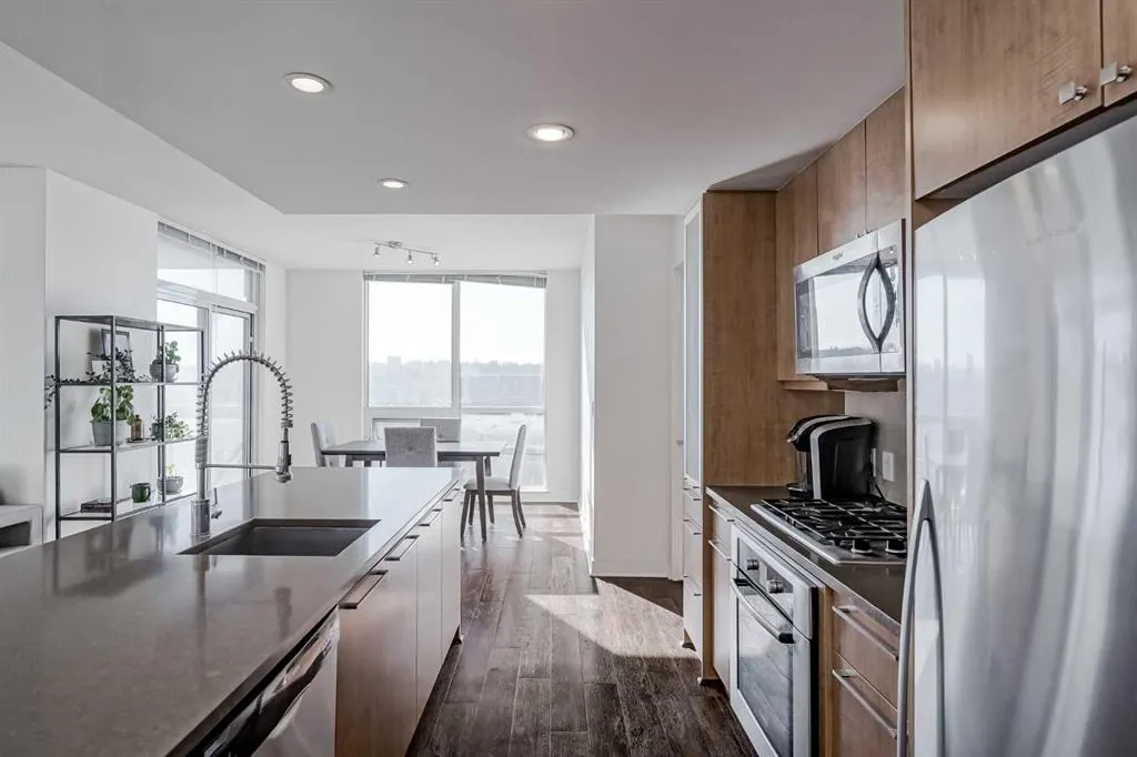 1118 12 Avenue SW, #706