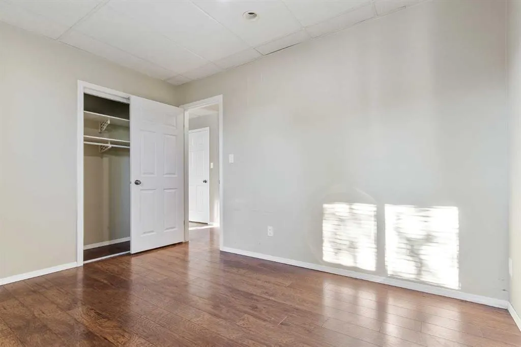 5105 21 Street Close