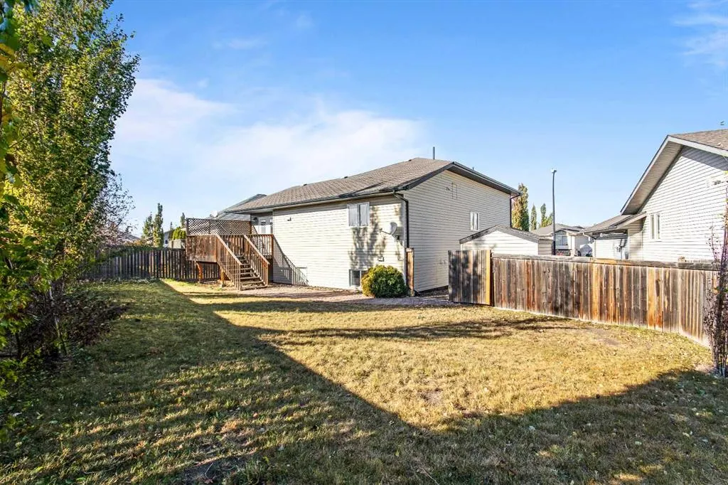 5105 21 Street Close