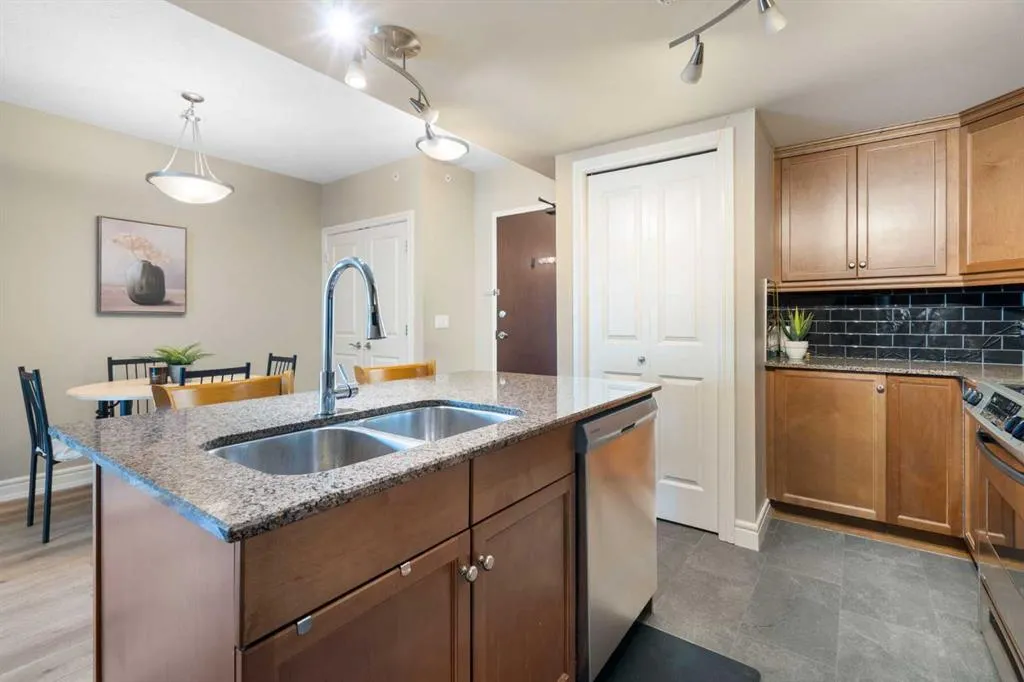 920 5 Avenue SW, #1806