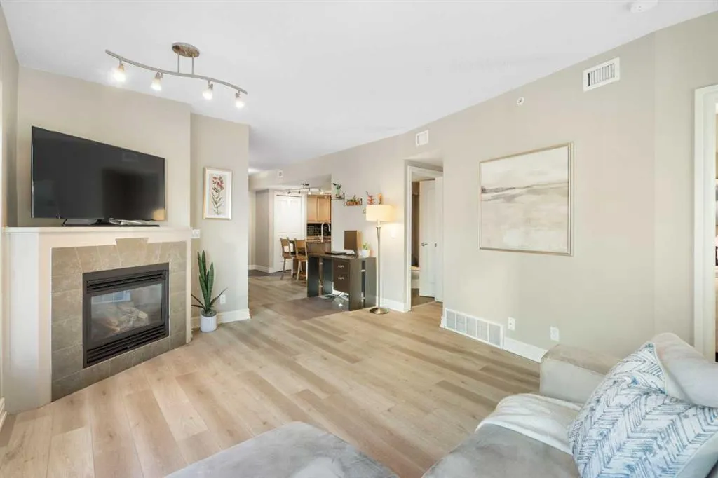 920 5 Avenue SW, #1806
