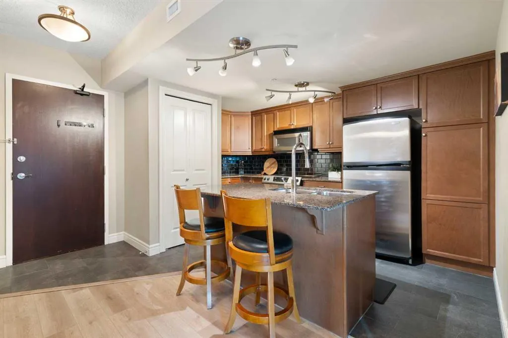 920 5 Avenue SW, #1806