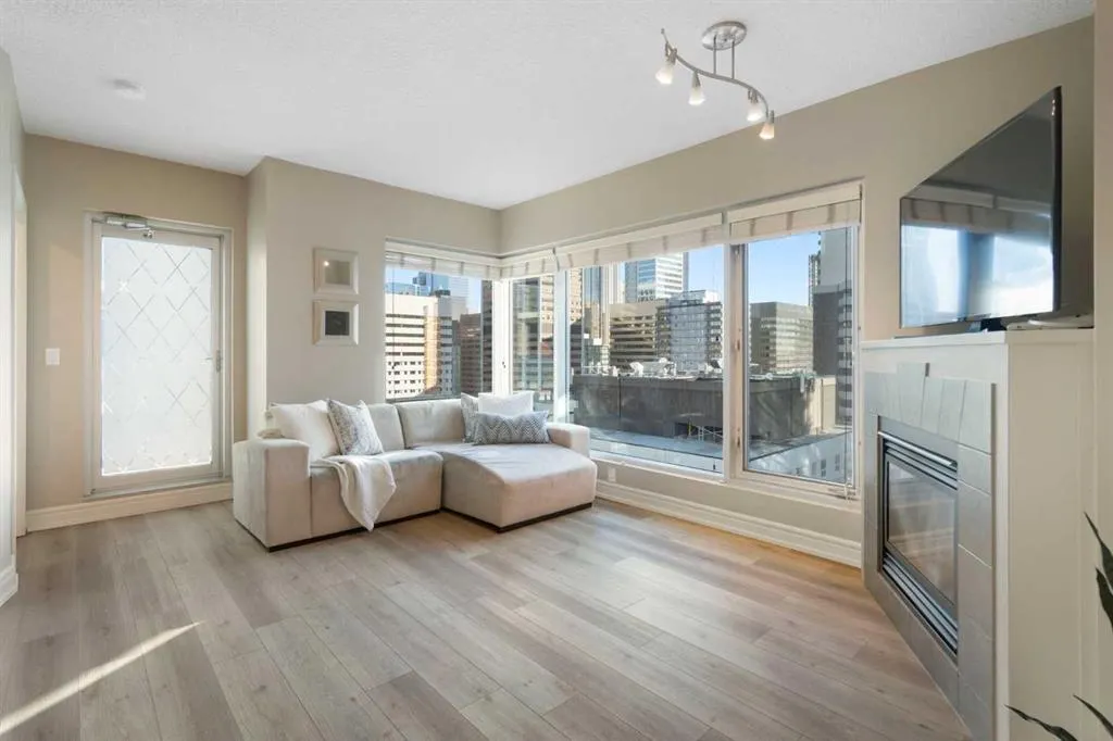 920 5 Avenue SW, #1806