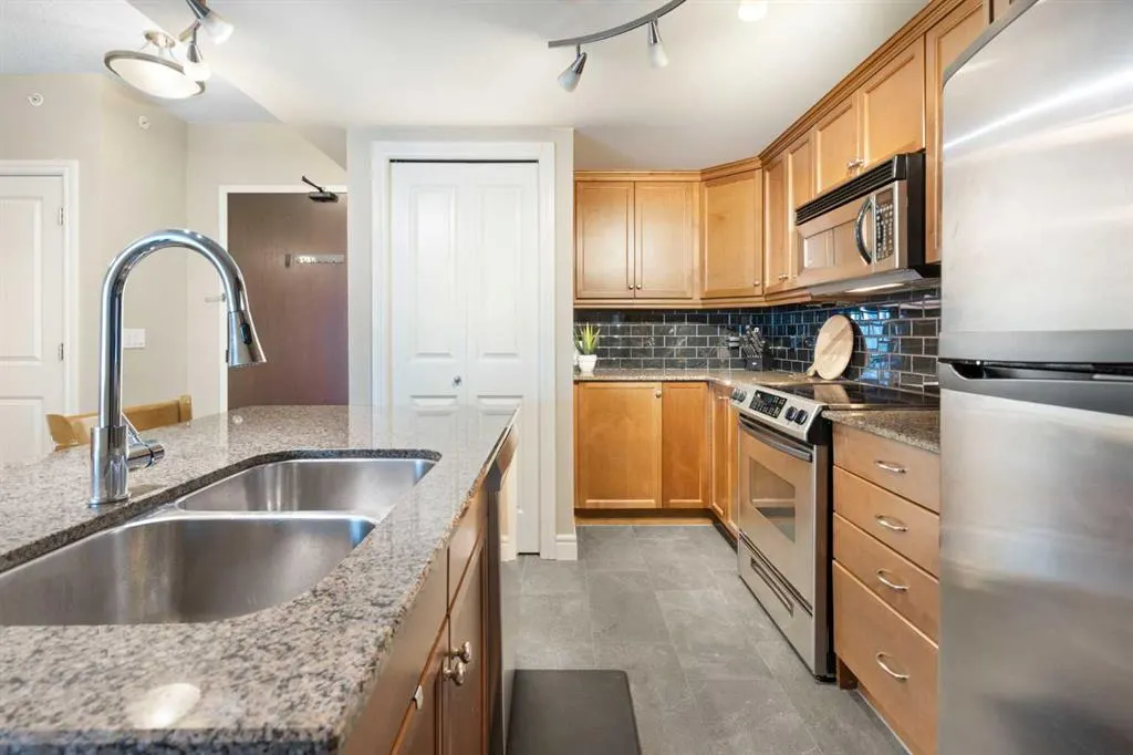 920 5 Avenue SW, #1806