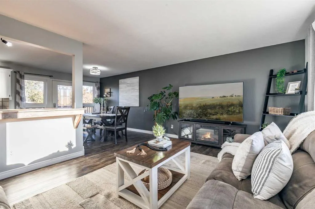 516 Sissons Crescent SE