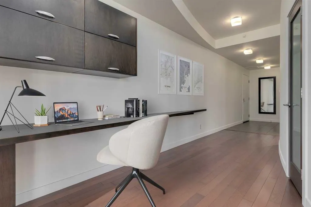 530 12 Avenue SW, #802