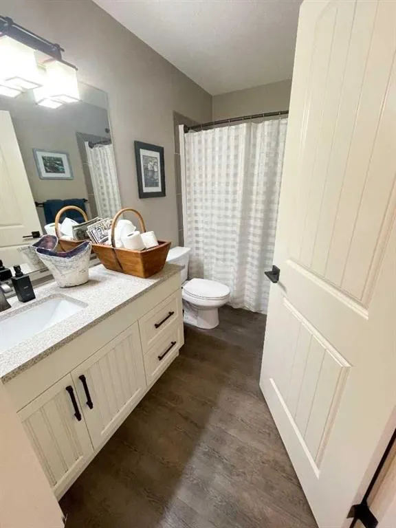 5210 Lakeshore Drive, #124