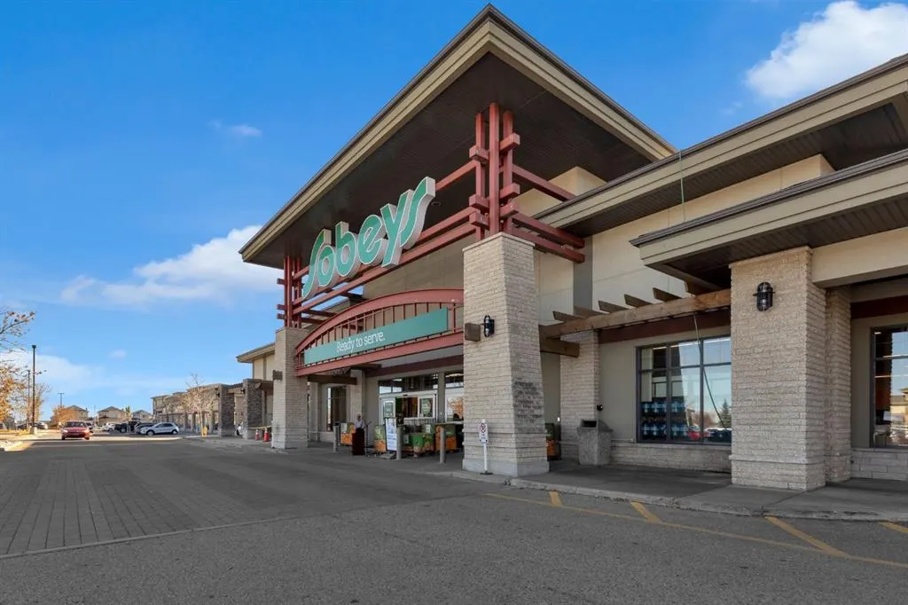 186 Everglen Rise SW