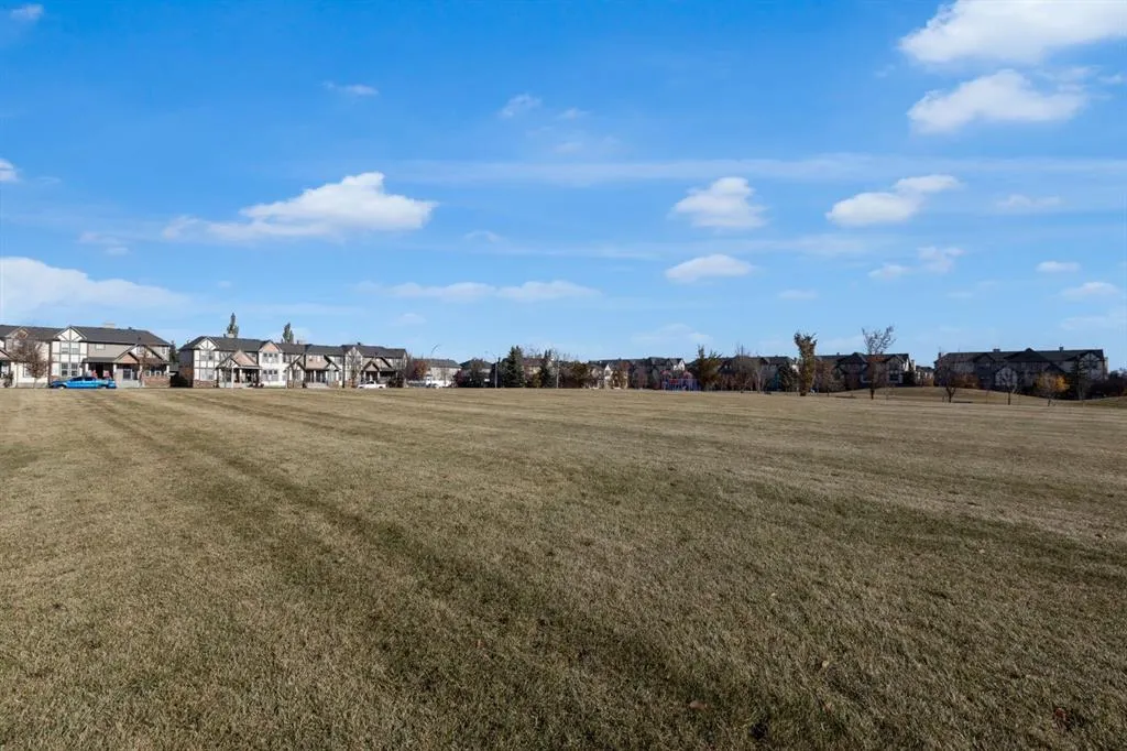 186 Everglen Rise SW