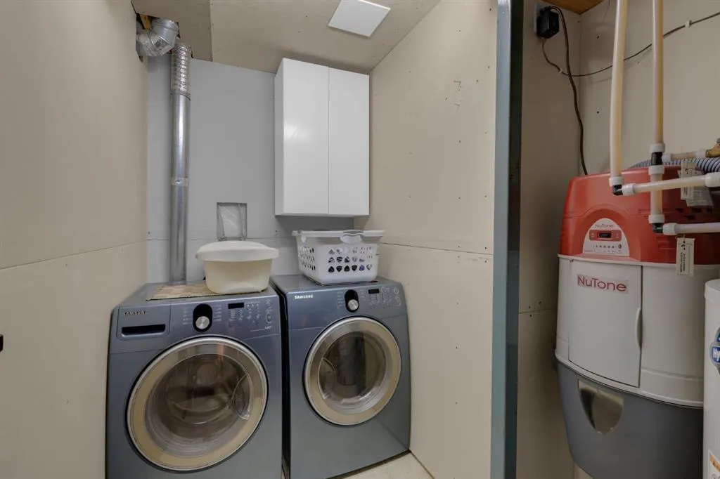 186 Everglen Rise SW