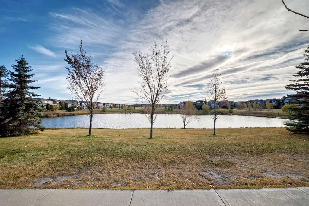 24 Legacy Main Street SE