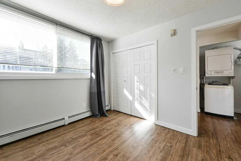2220 16A Street SW, #204