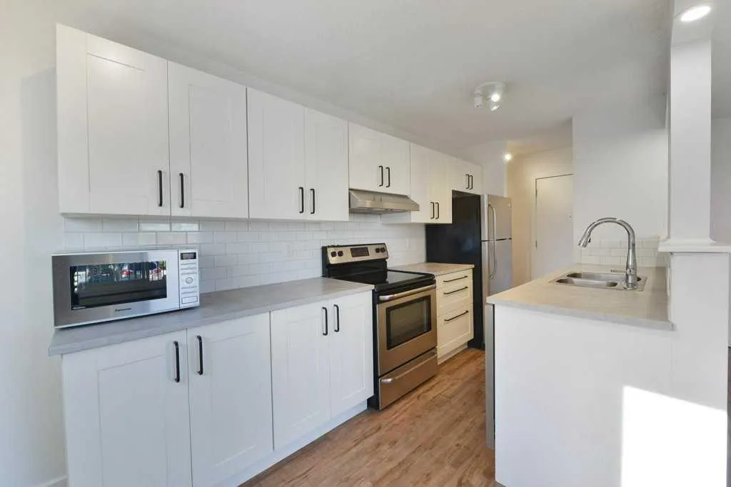 2220 16A Street SW, #204