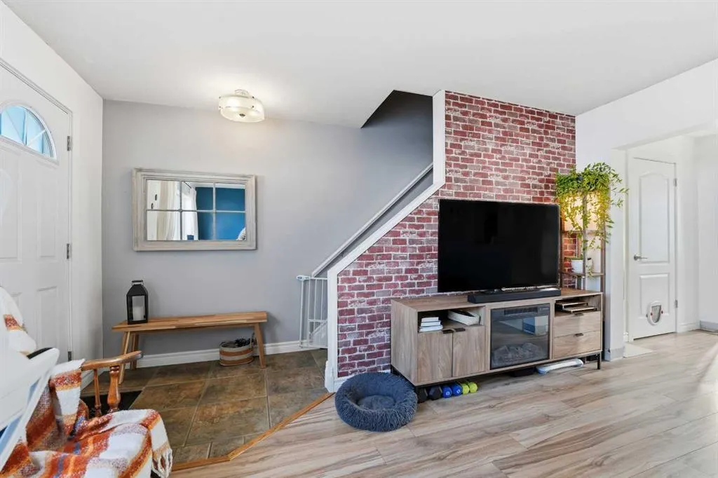 1 Fir Street, #18