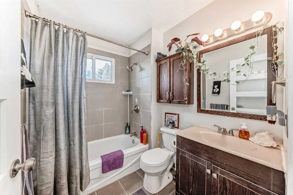 131 Templehill Drive NE, #17