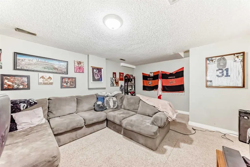 131 Templehill Drive NE, #17