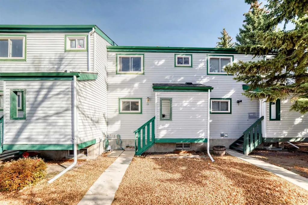 131 Templehill Drive NE, #17