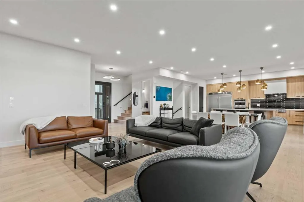 336 West Chestermere Drive
