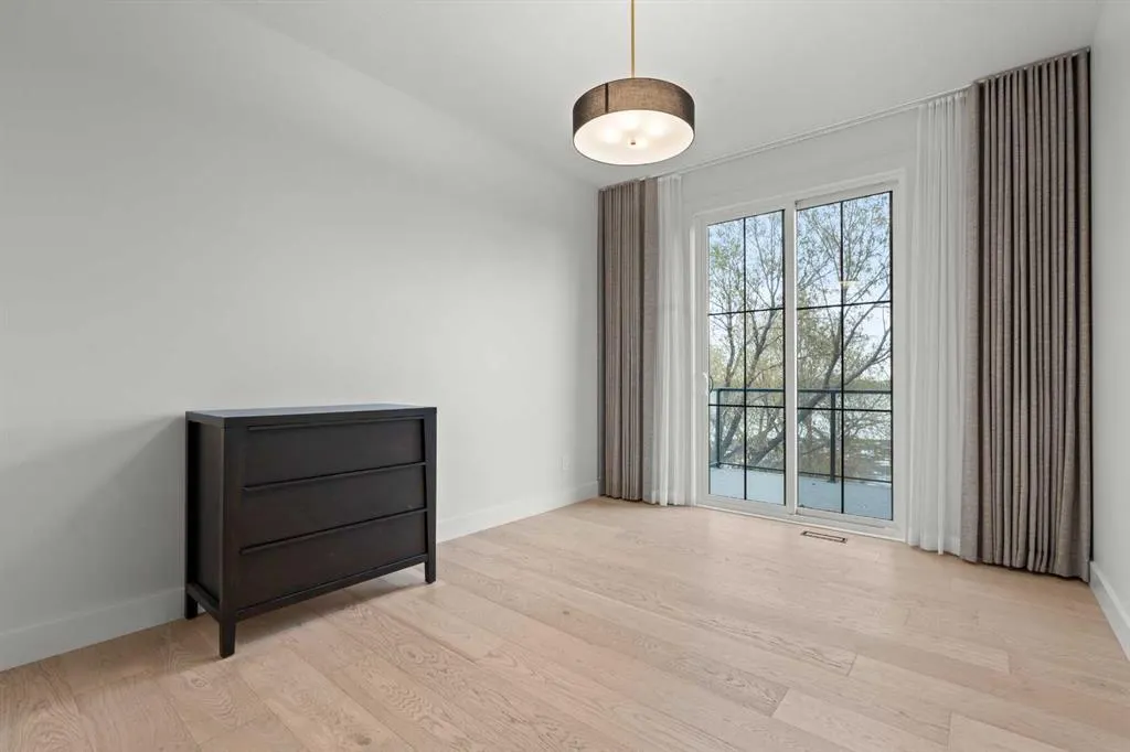 336 West Chestermere Drive