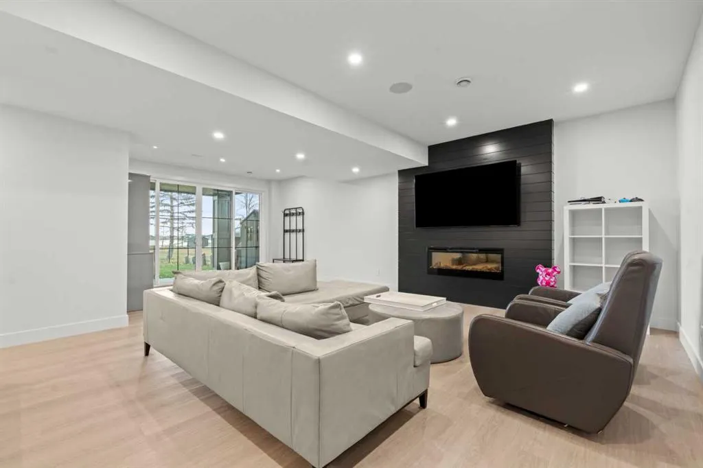 336 West Chestermere Drive