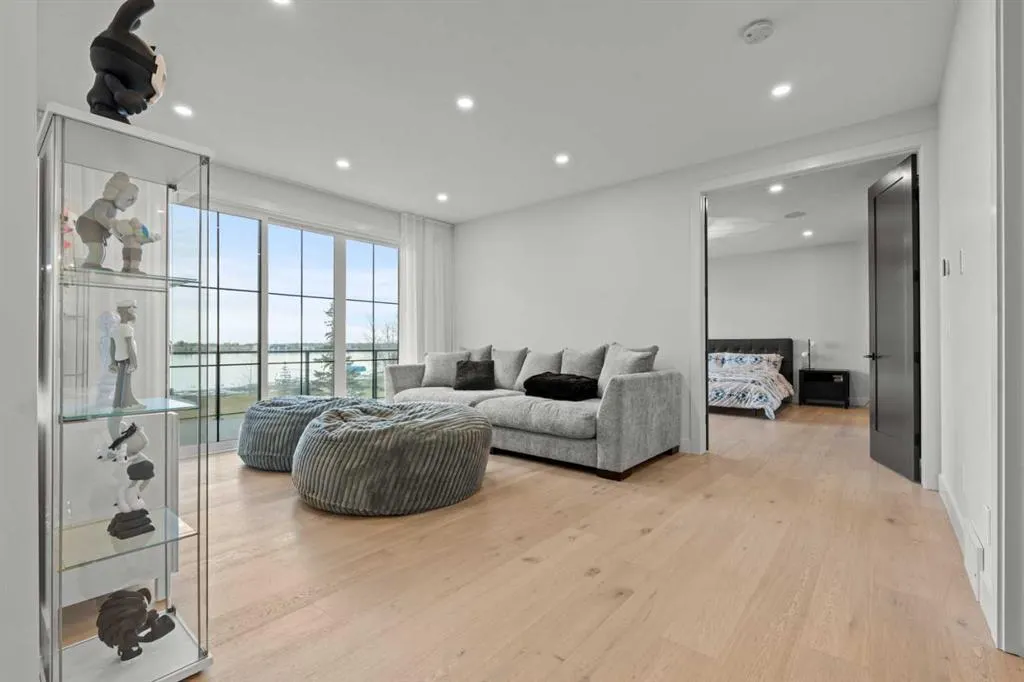 336 West Chestermere Drive