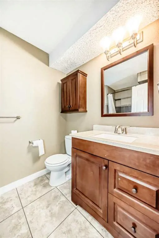 1001 68 Avenue SW, #210