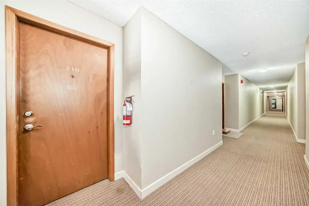 1001 68 Avenue SW, #210