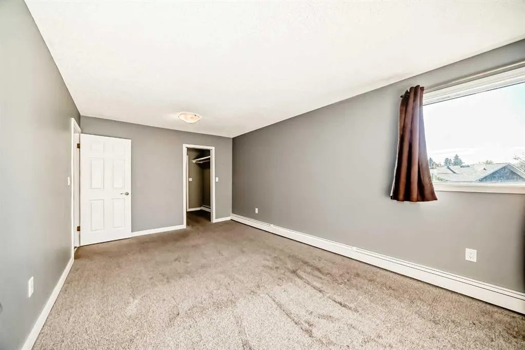 1001 68 Avenue SW, #210