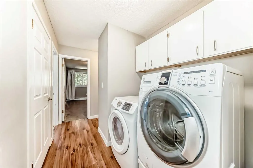 1001 68 Avenue SW, #210