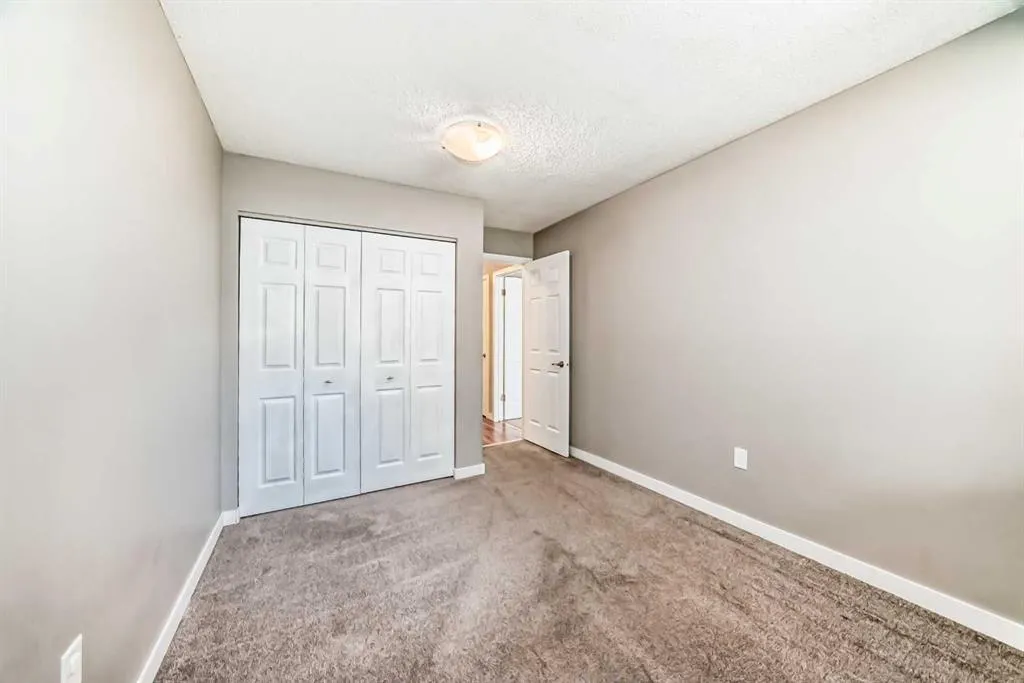1001 68 Avenue SW, #210