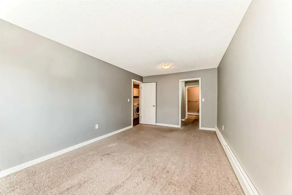 1001 68 Avenue SW, #210