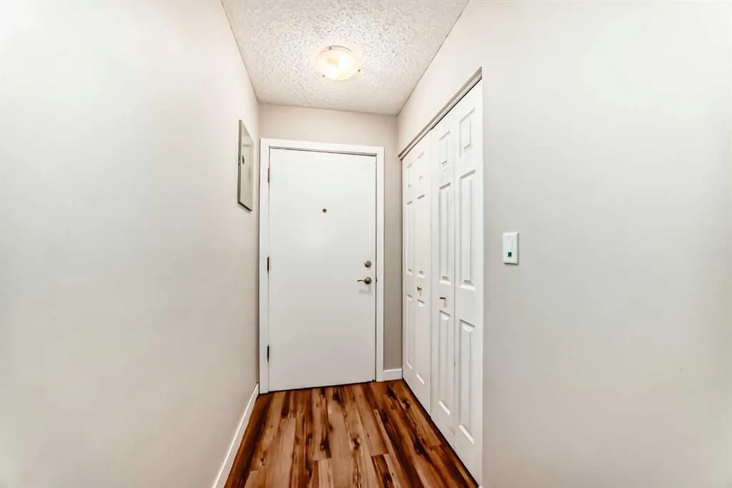 1001 68 Avenue SW, #210
