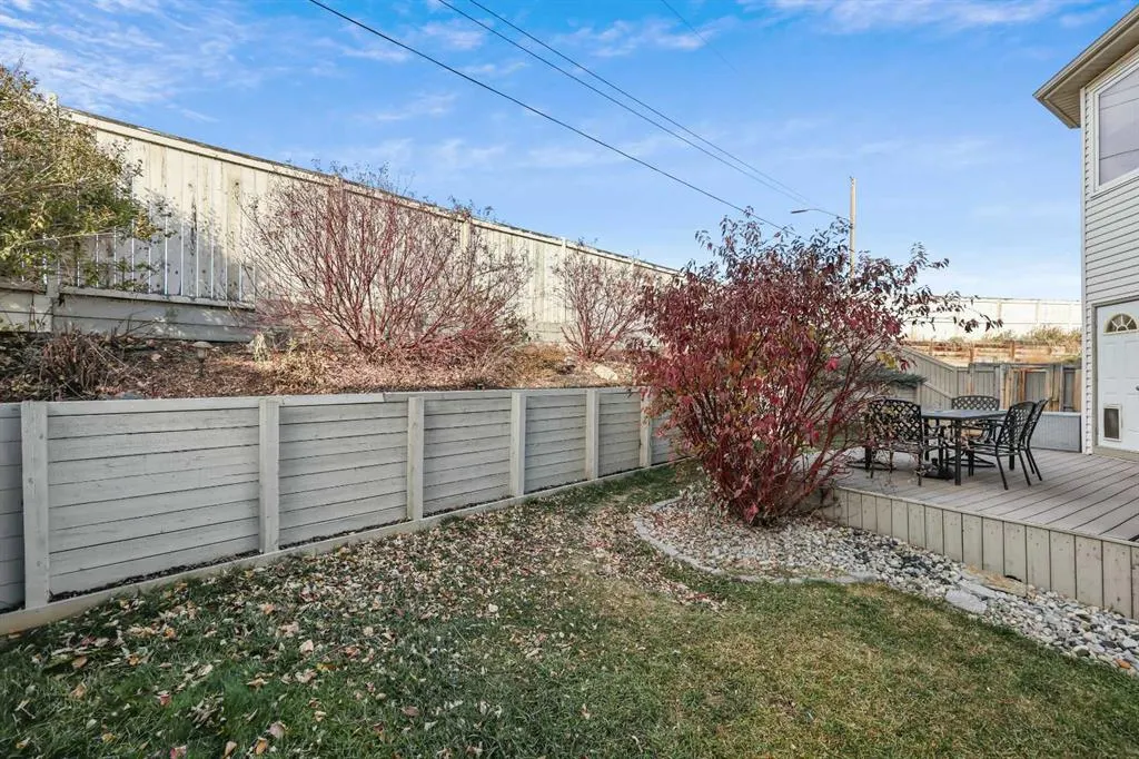 753 Fairways Green NW