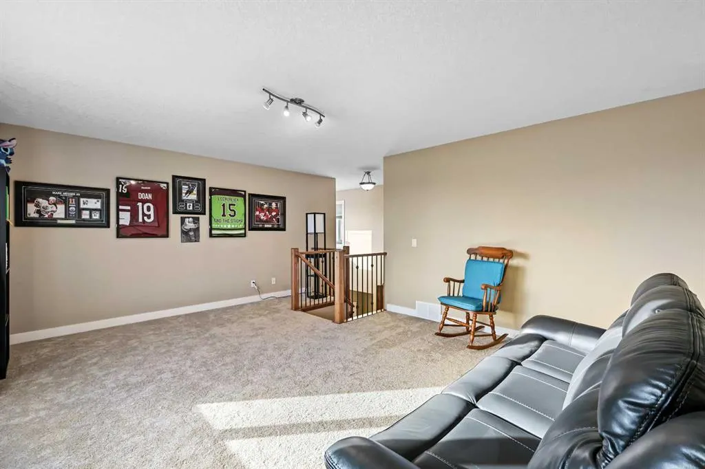 753 Fairways Green NW