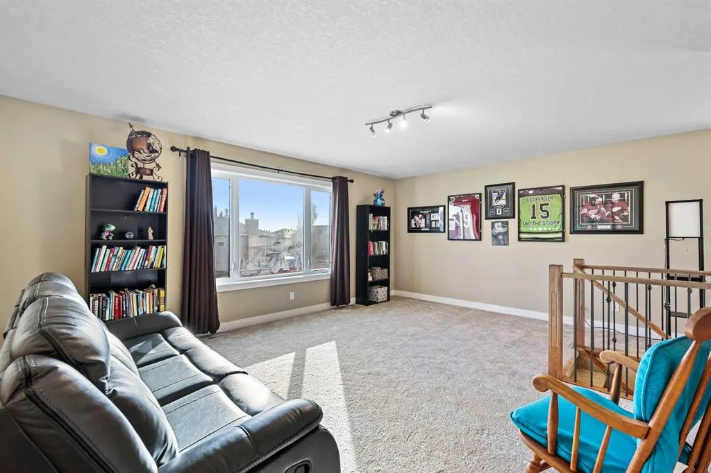 753 Fairways Green NW