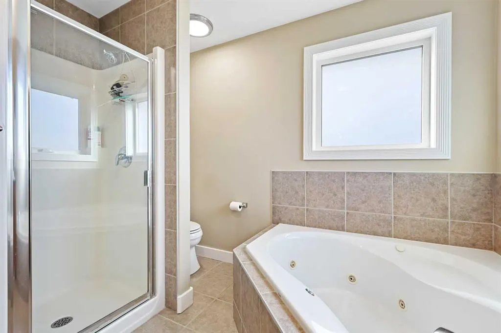 753 Fairways Green NW