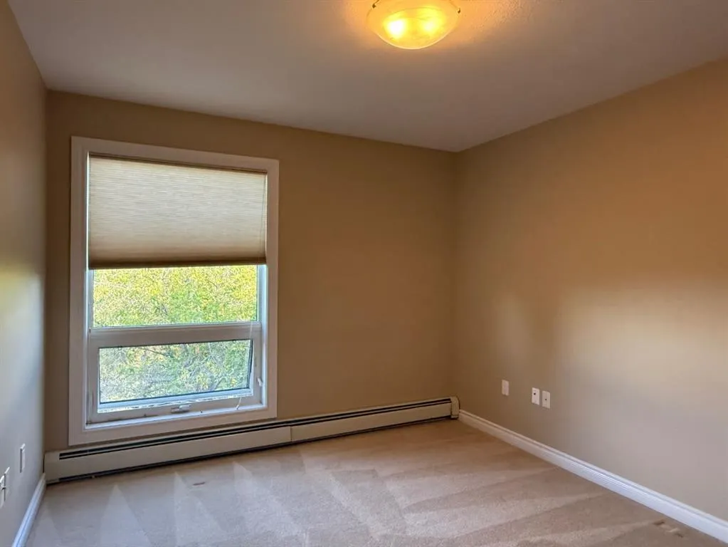 5015 Riverside Drive, ##302