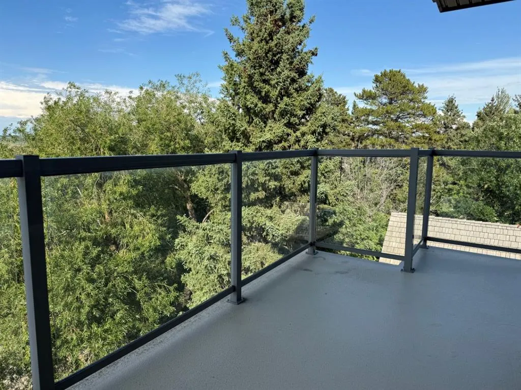 5015 Riverside Drive, ##302
