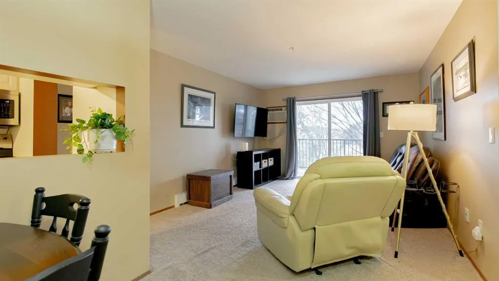 245 Red Deer Drive SW, #306