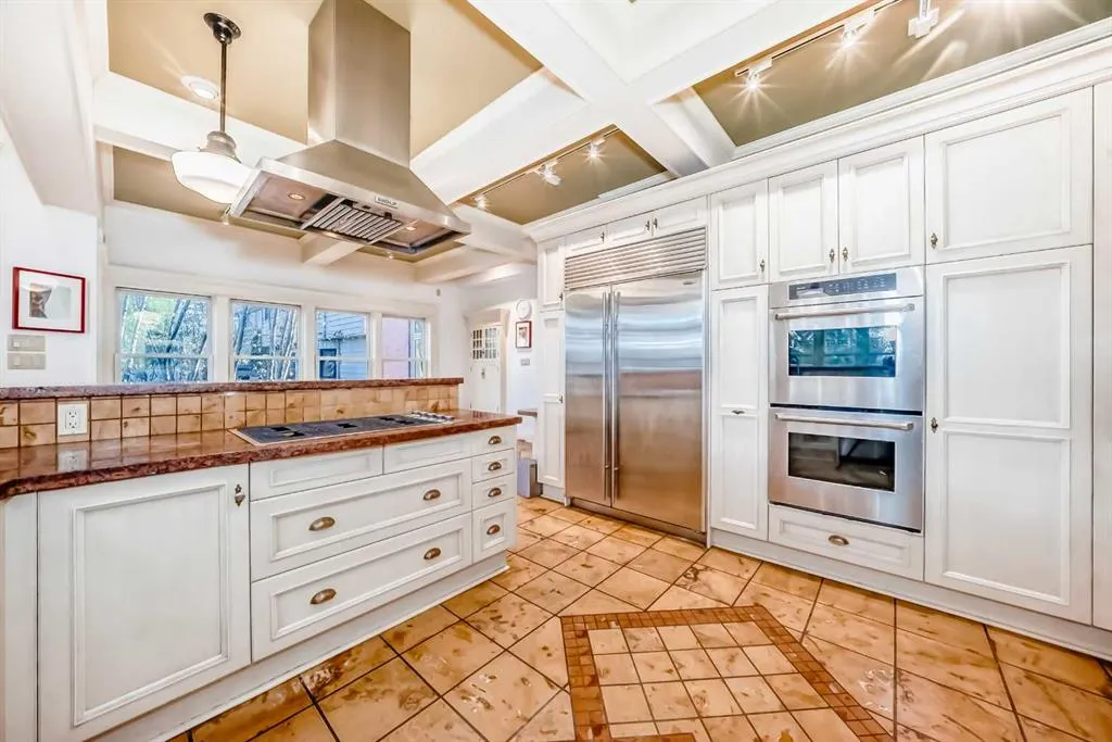 342 SUPERIOR Avenue SW