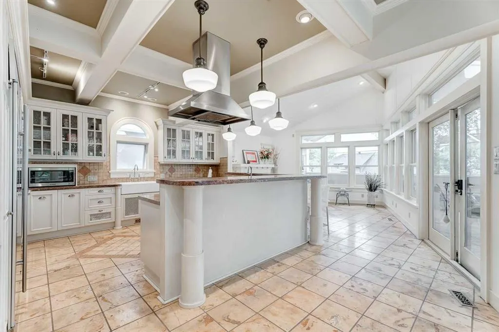 342 SUPERIOR Avenue SW