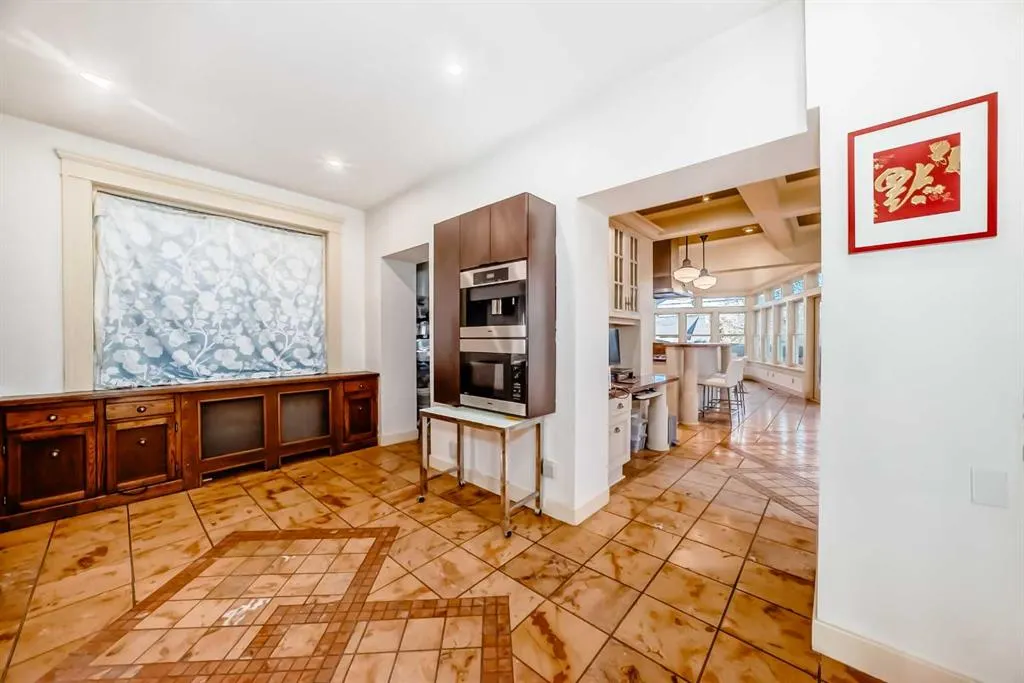 342 SUPERIOR Avenue SW