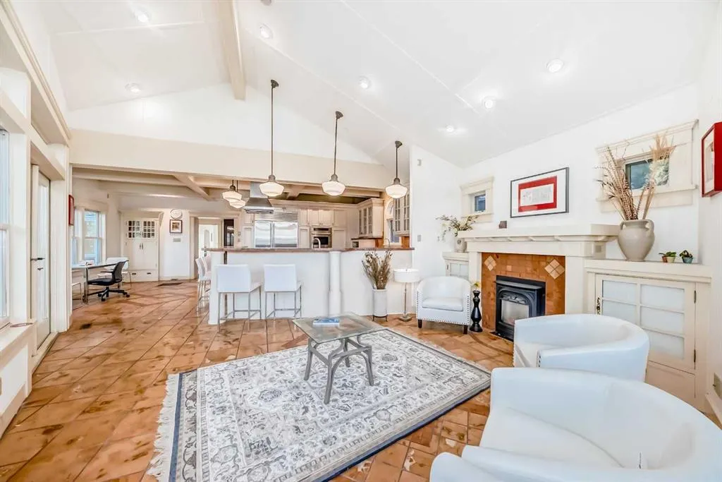 342 SUPERIOR Avenue SW