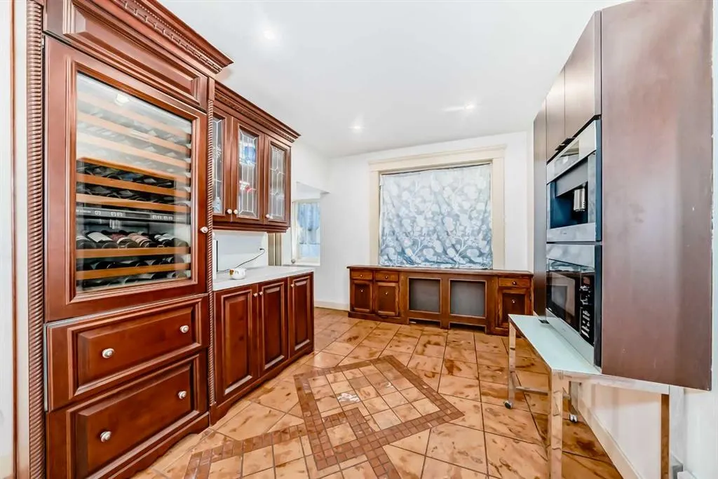 342 SUPERIOR Avenue SW