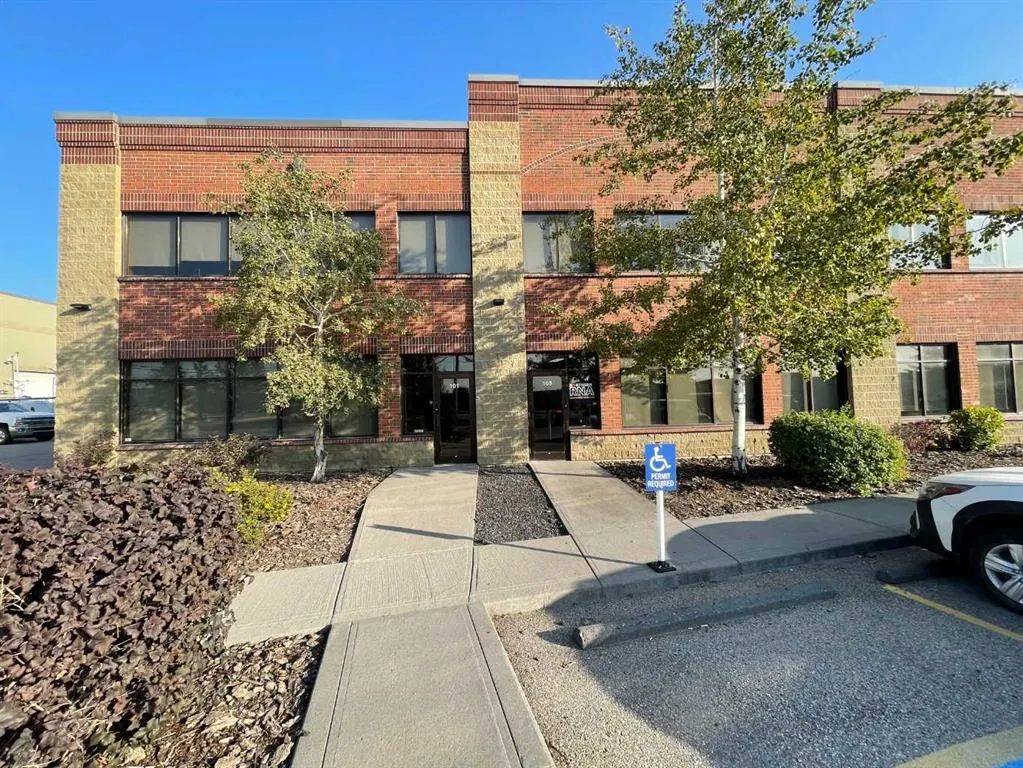 3750 46 Avenue SE, #101