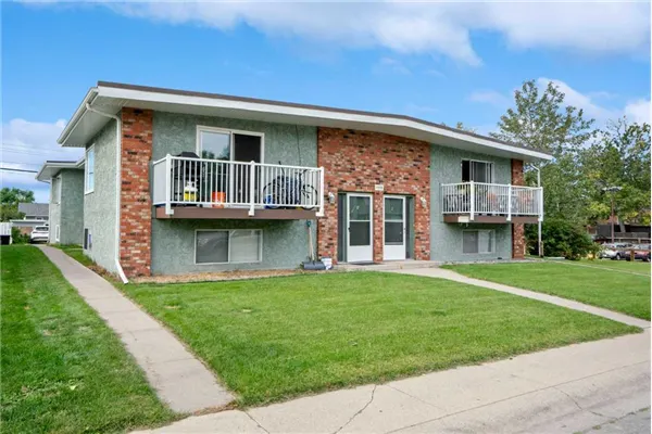 1123 Mckinnon Drive NE