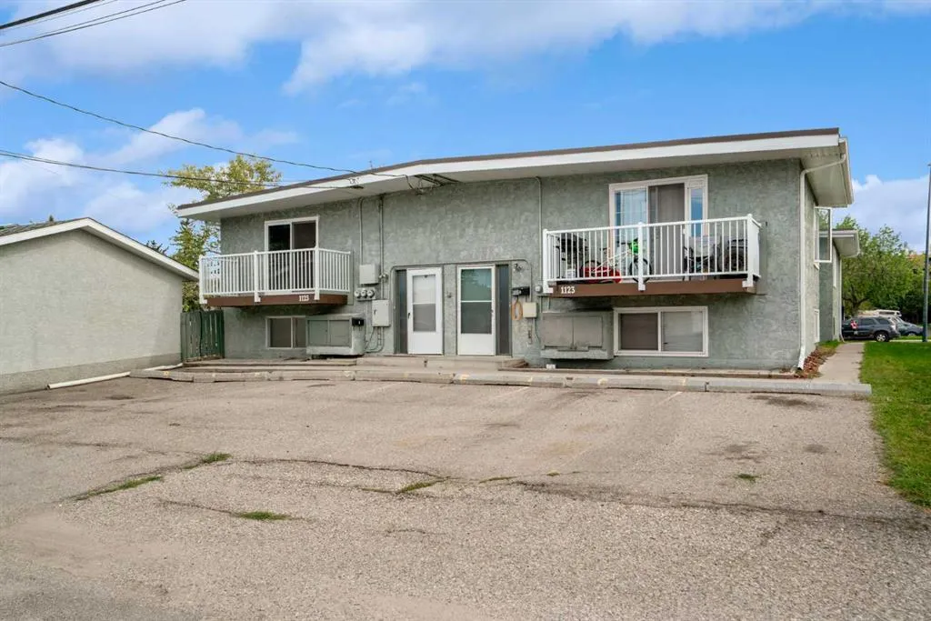 1123 Mckinnon Drive NE