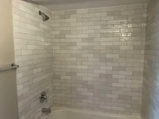 1123 Mckinnon Drive NE